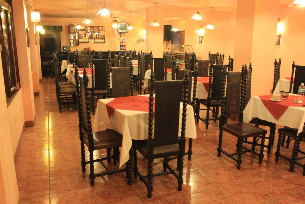 Ebony Hotel Huaraz  Buitenkant foto
