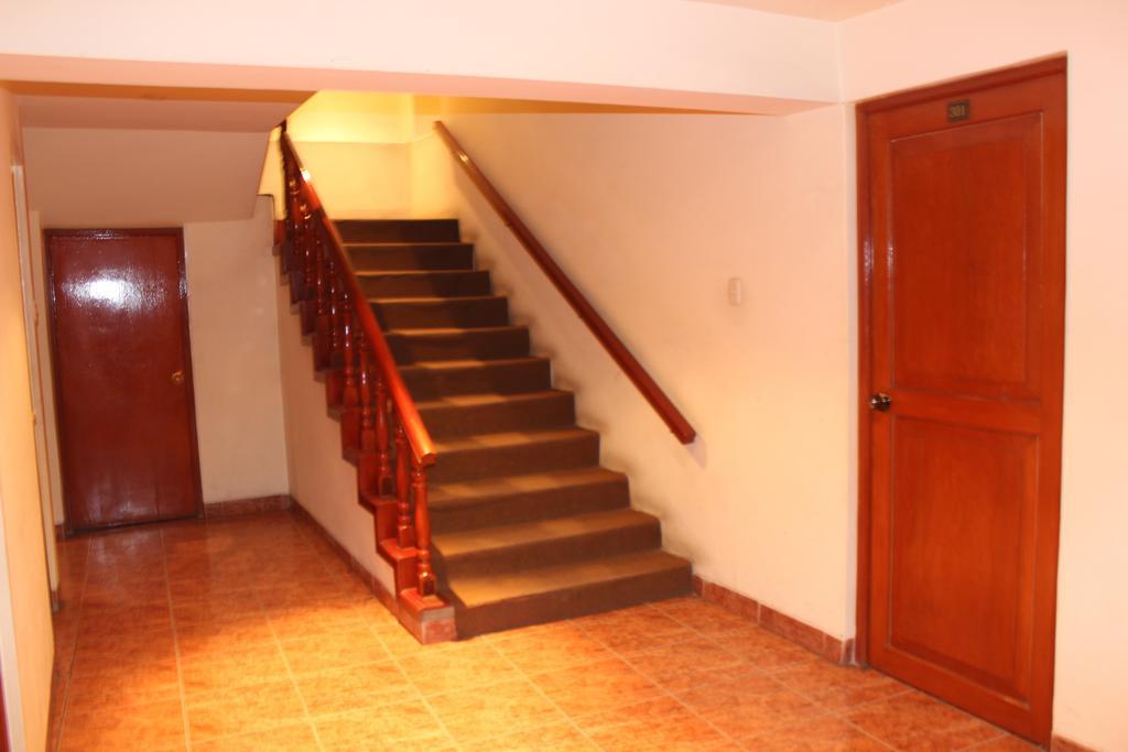 Ebony Hotel Huaraz  Buitenkant foto
