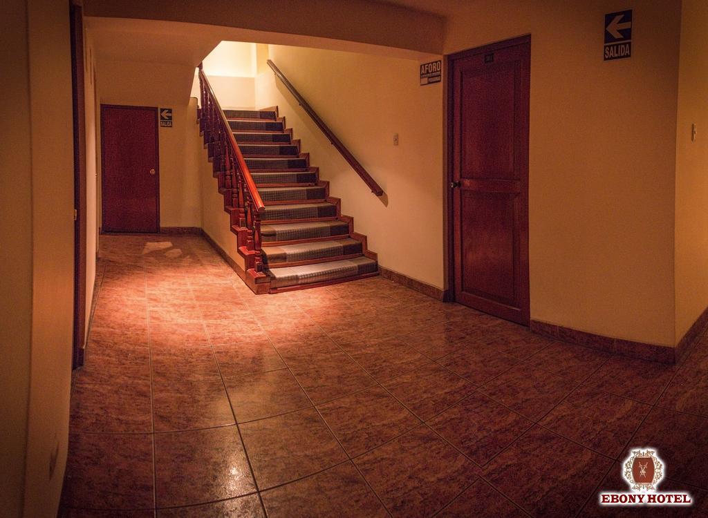 Ebony Hotel Huaraz  Buitenkant foto