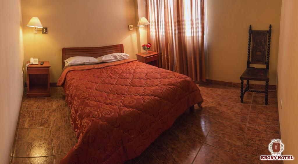 Ebony Hotel Huaraz  Buitenkant foto
