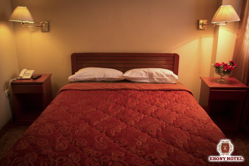 Ebony Hotel Huaraz  Buitenkant foto