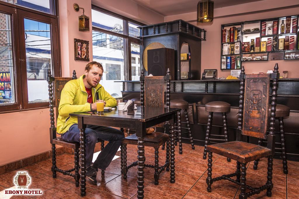 Ebony Hotel Huaraz  Buitenkant foto